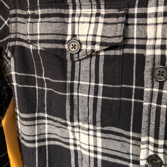 Tilley Black & White Flannel Shirt - Picture 4 of 7